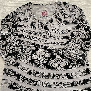 Interesting Good Fortune Black/White Appliqued Knit Top Sz XL